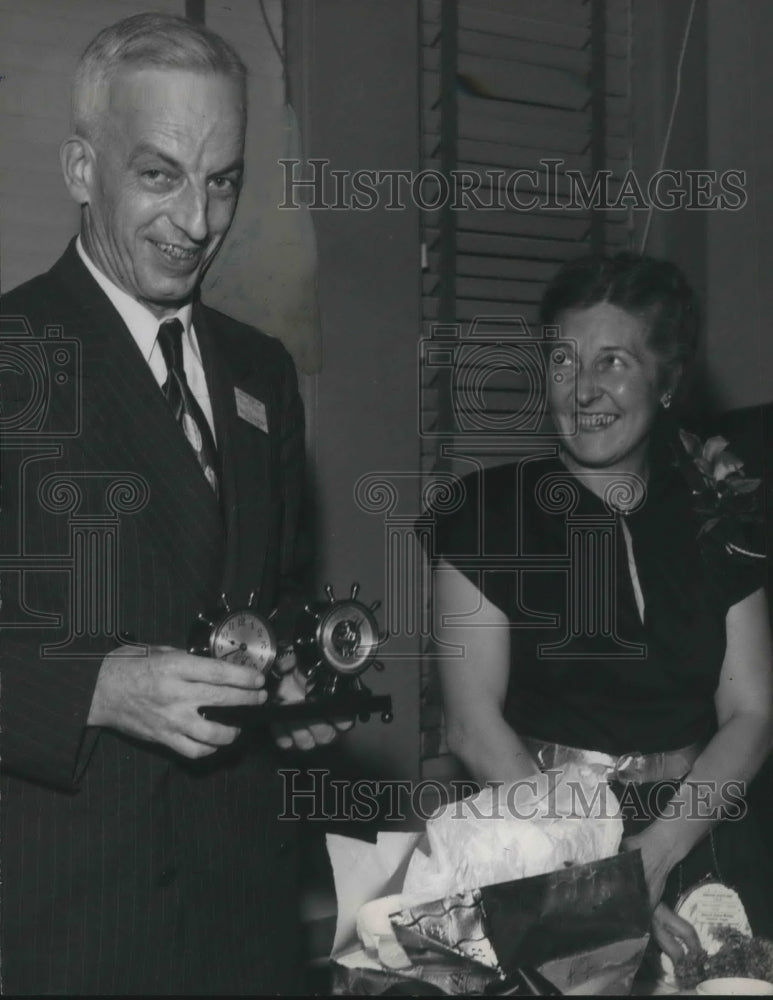 1954 Wallace P. Carson and Mrs. Carson - ora13014 - Historic Images