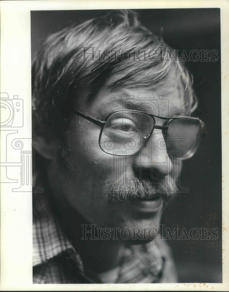 1982 Press Photo Skeeter Dykstra, Elk Hunter Plagued with a Disease - ora20136 - Historic Images
