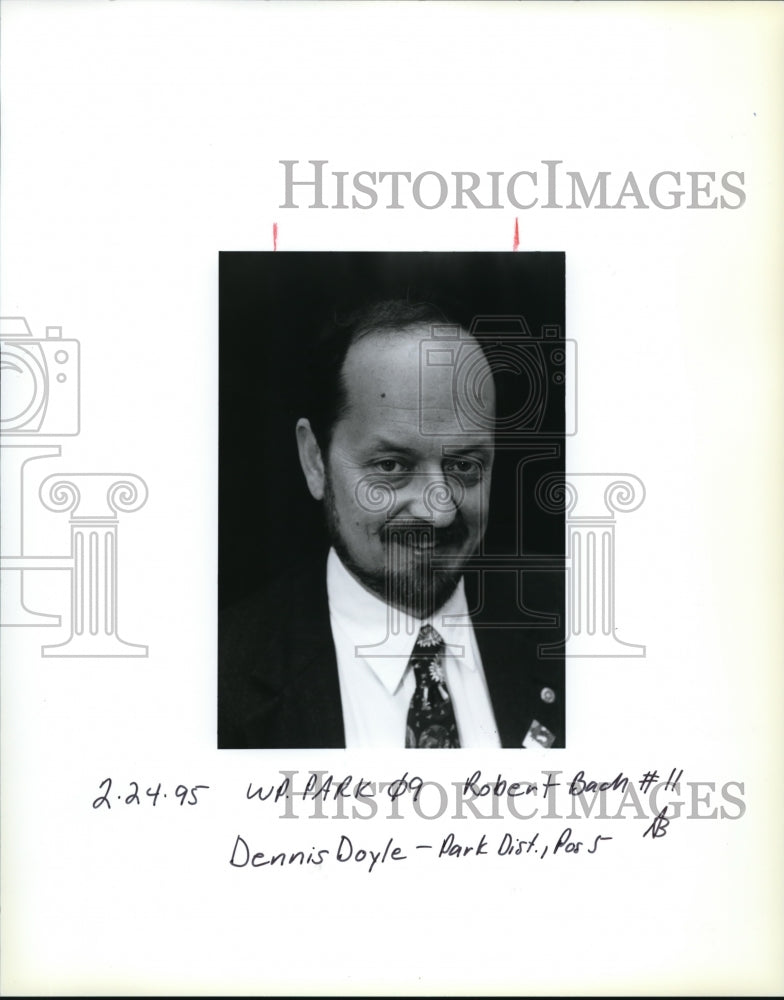 1995 Press Photo Dennis Doyle Computer consultant - ora20625 - Historic Images