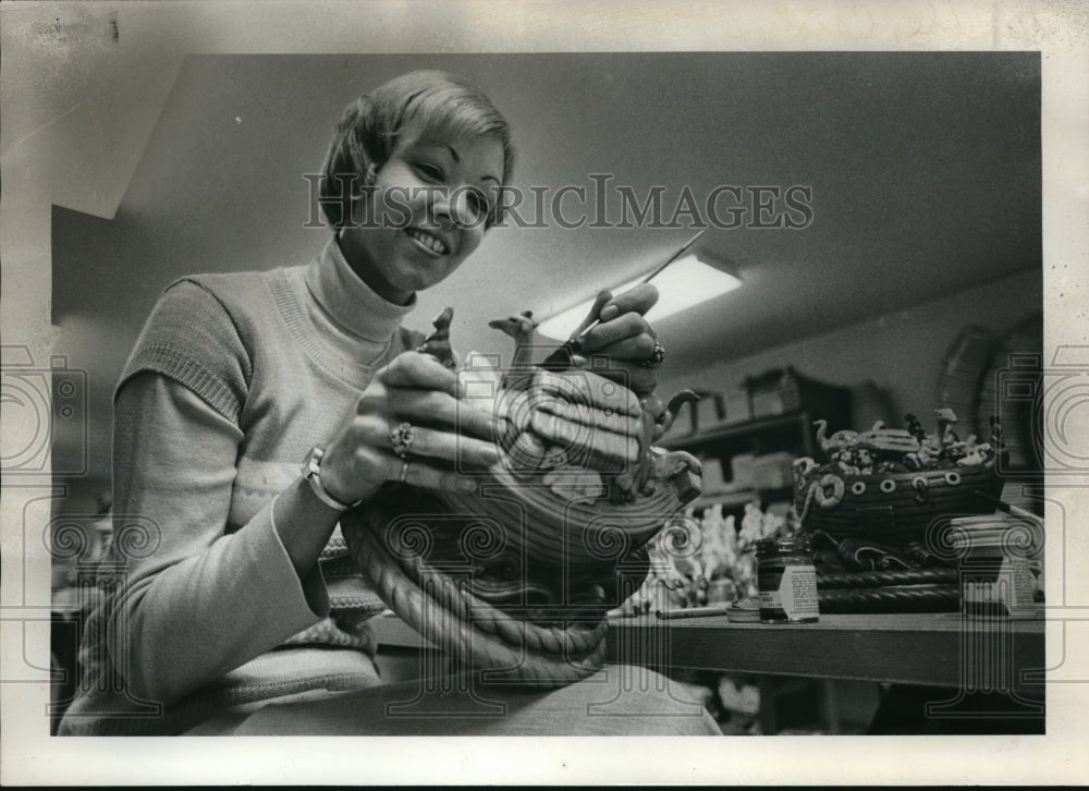 1976 Press Photo Carolyn Gamble Founder of Carousel Brands - ora24798 - Historic Images