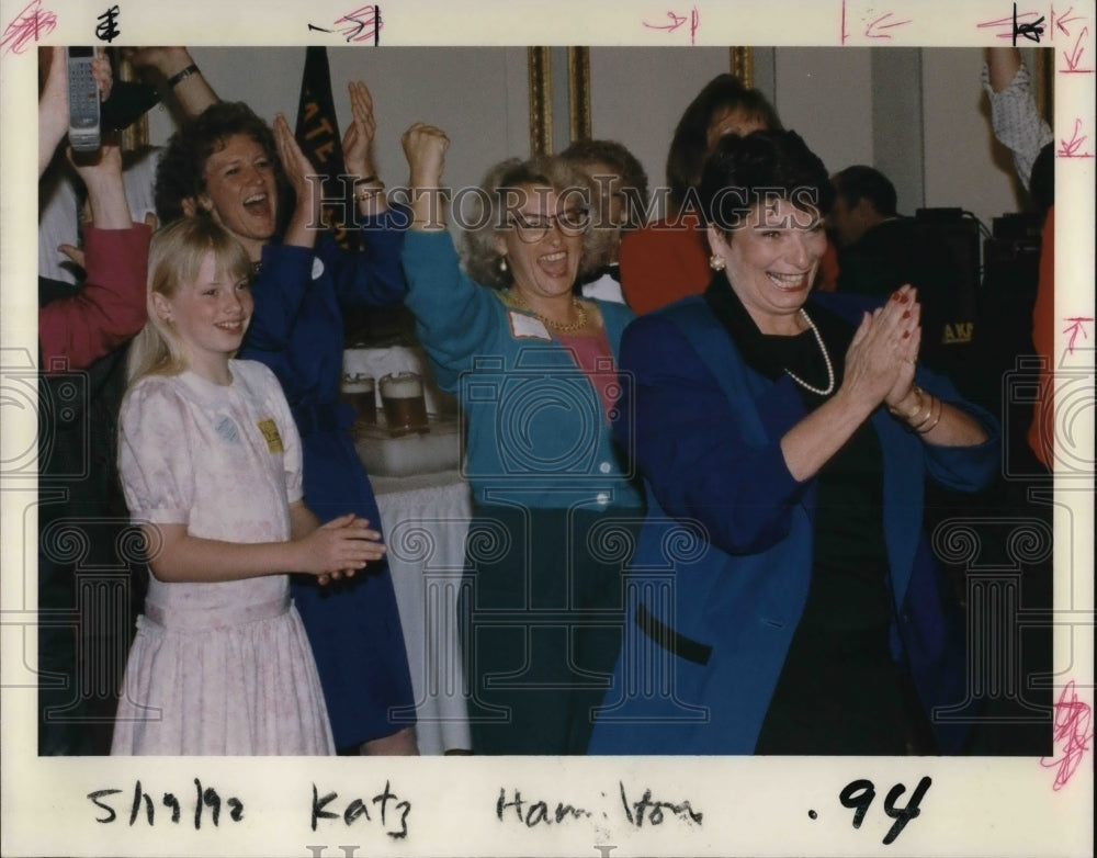 1992 Press Photo State Rep. vera Katz Shows ahead of Rival Earl Blumenauer - Historic Images