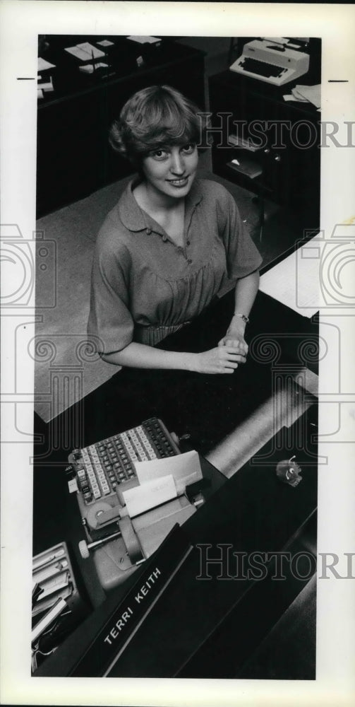 1979 Press Photo Terri Keith First State bank Teller - ora44092 - Historic Images