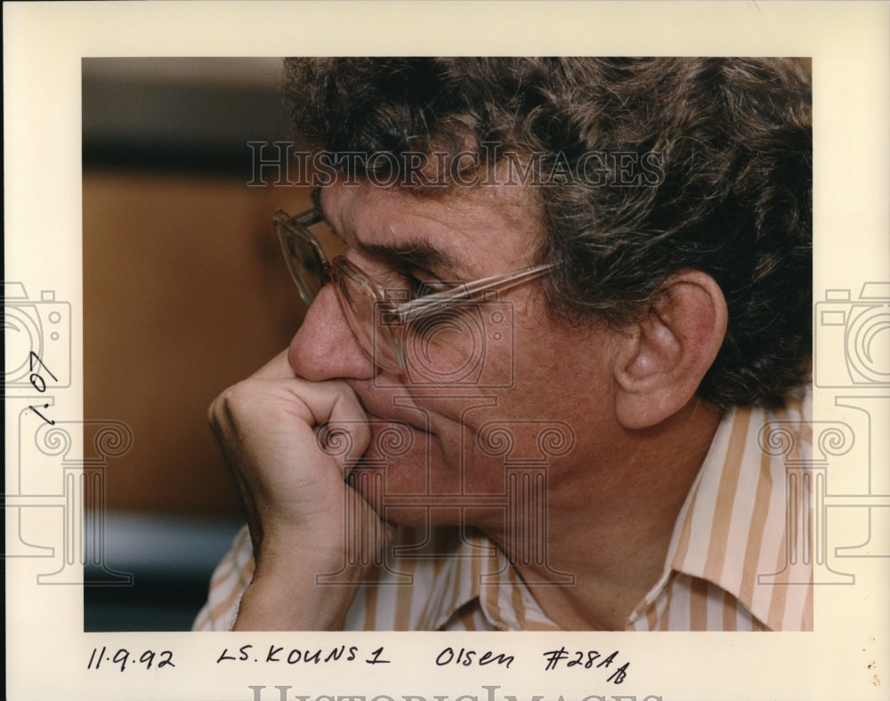 1992 Press Photo Bob Kouns says &quot;The system is so focused on the accused...&quot; - Historic Images