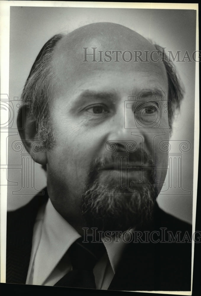 1980 Press Photo Hal Light, president of Star Furniture Co - Retiring - ora51084 - Historic Images