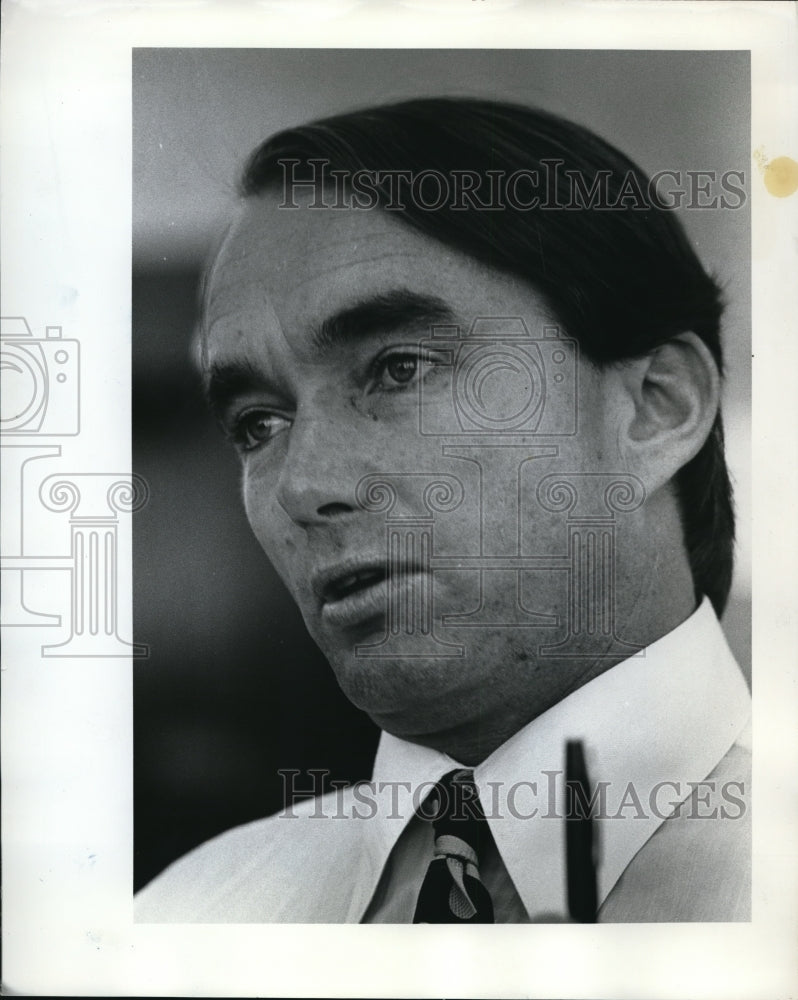 1977 Press Photo John Moore - ora64701 - Historic Images