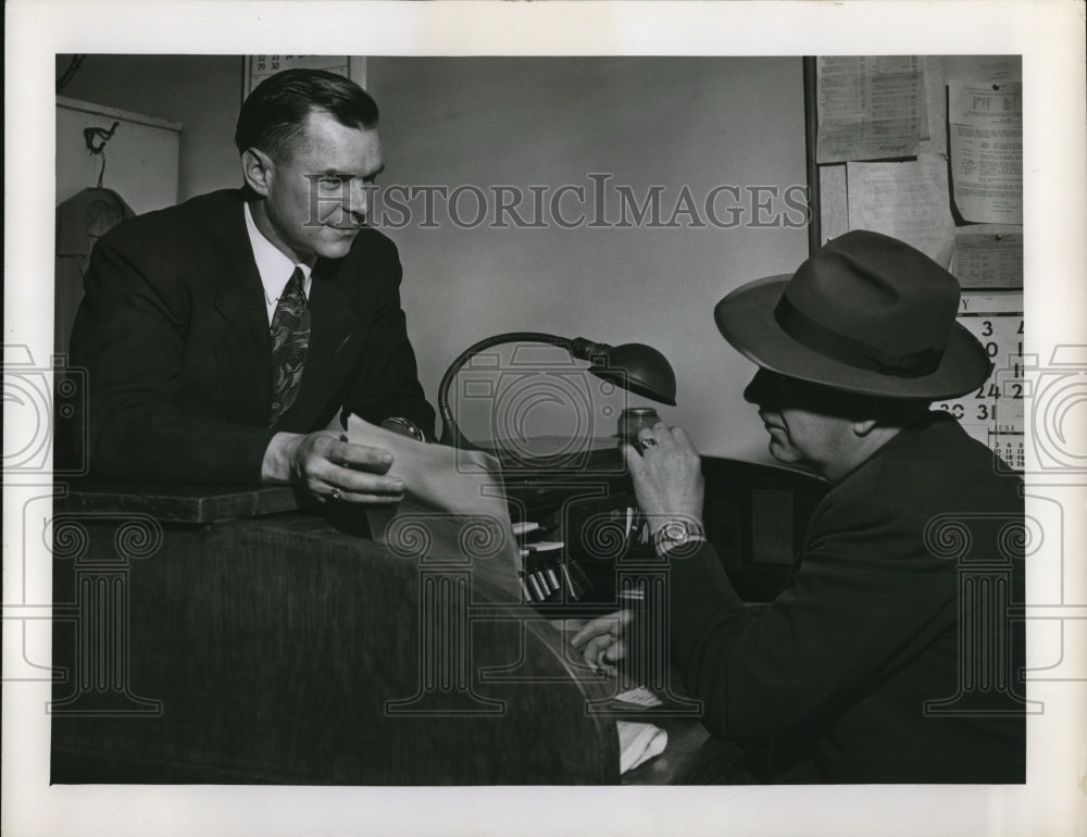 Undated Press Photo Chief Donald L. McNamara Dect.OK Robinson - Historic Images