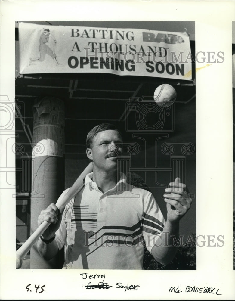 1991 Press Photo Jerry Sayler Owner Batting Cages Portland Baseball Lo