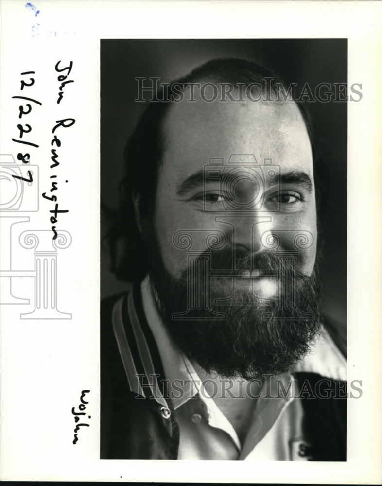 1987 Press Photo Portland actoe John Remington has adapted anectdotes from the - Historic Images
