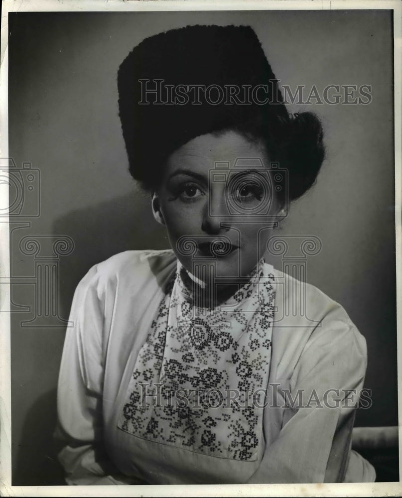 1943 Press Photo Barbara Spencer Dark Eyes Comedy at Civic Theater - Historic Images