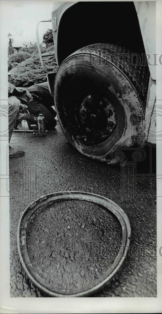 1976 Press Photo Blown up Truck tire at Jessup streets - orb53822- Historic Images