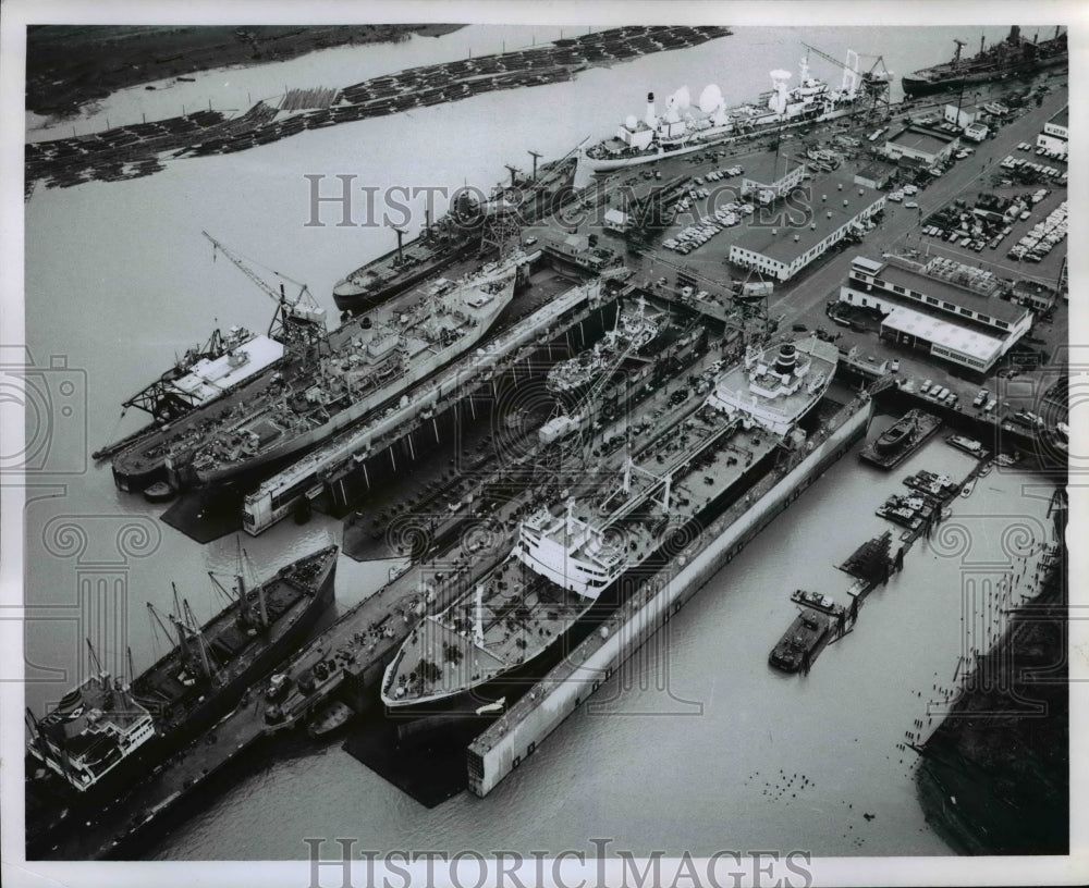 1966 Press Photo Aerial view of Swan Island drydock - orb56715 - Historic Images