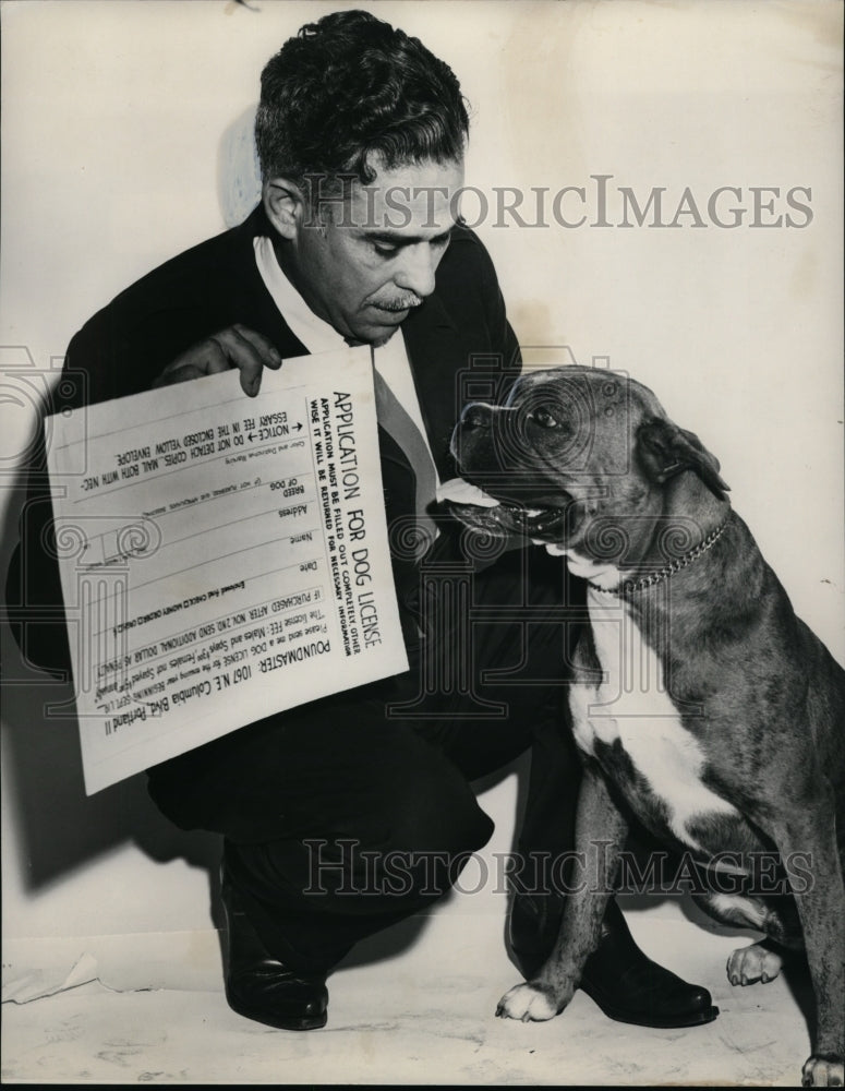 1959 Press Photo Edward Silva Holds Enlarged Sample Application for Dog License - Historic Images