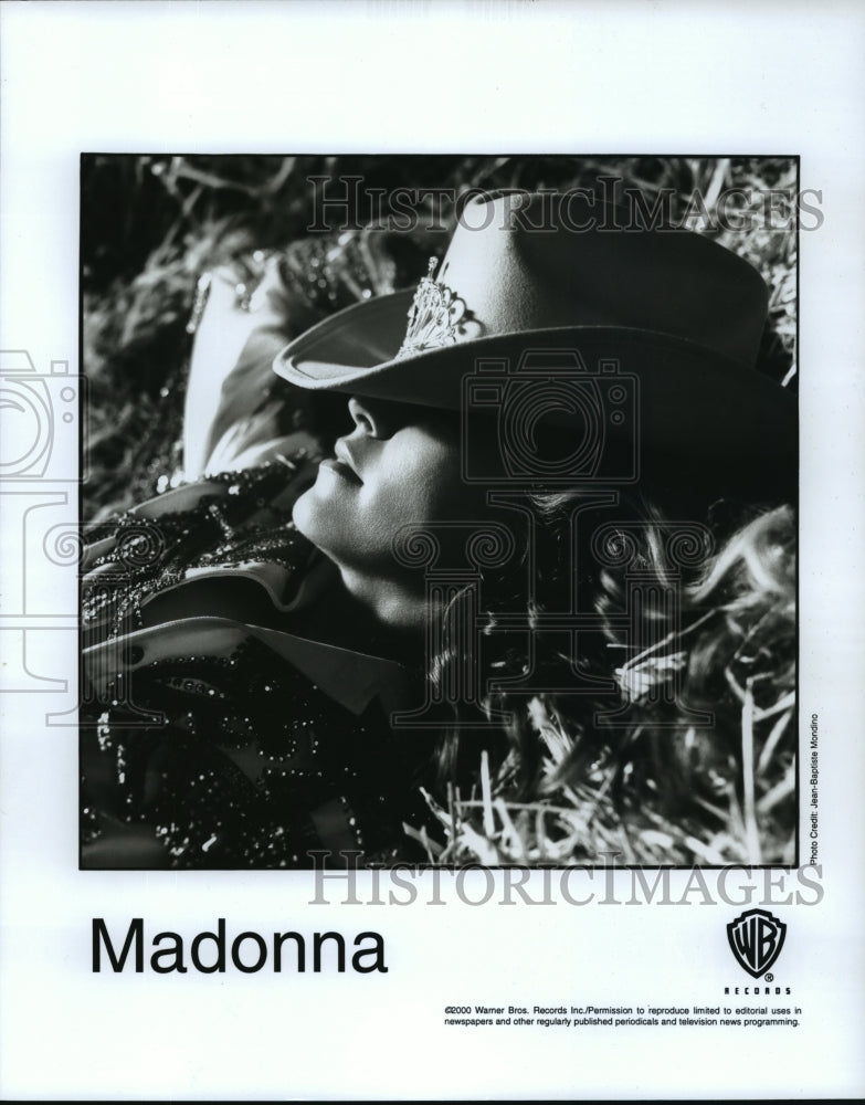 2000 Press Photo Madonna - orc18554- Historic Images