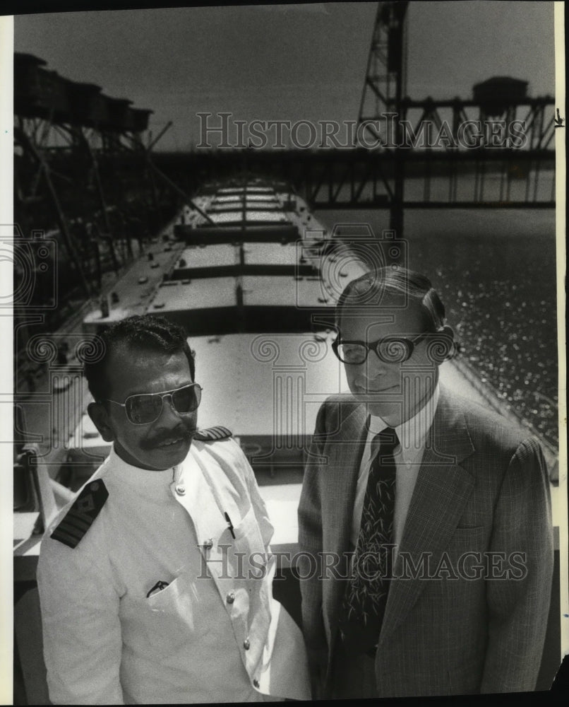 1981 Press Photo Capt K.B. Sureridran and Vern Chase aboard vessel Rani Padmini- Historic Images
