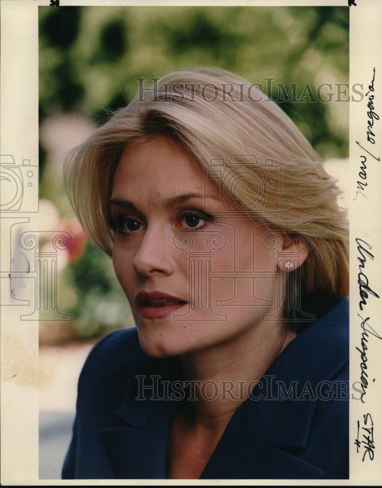1994 Press Photo Karen Sillas in Under Suspicion - Historic Images