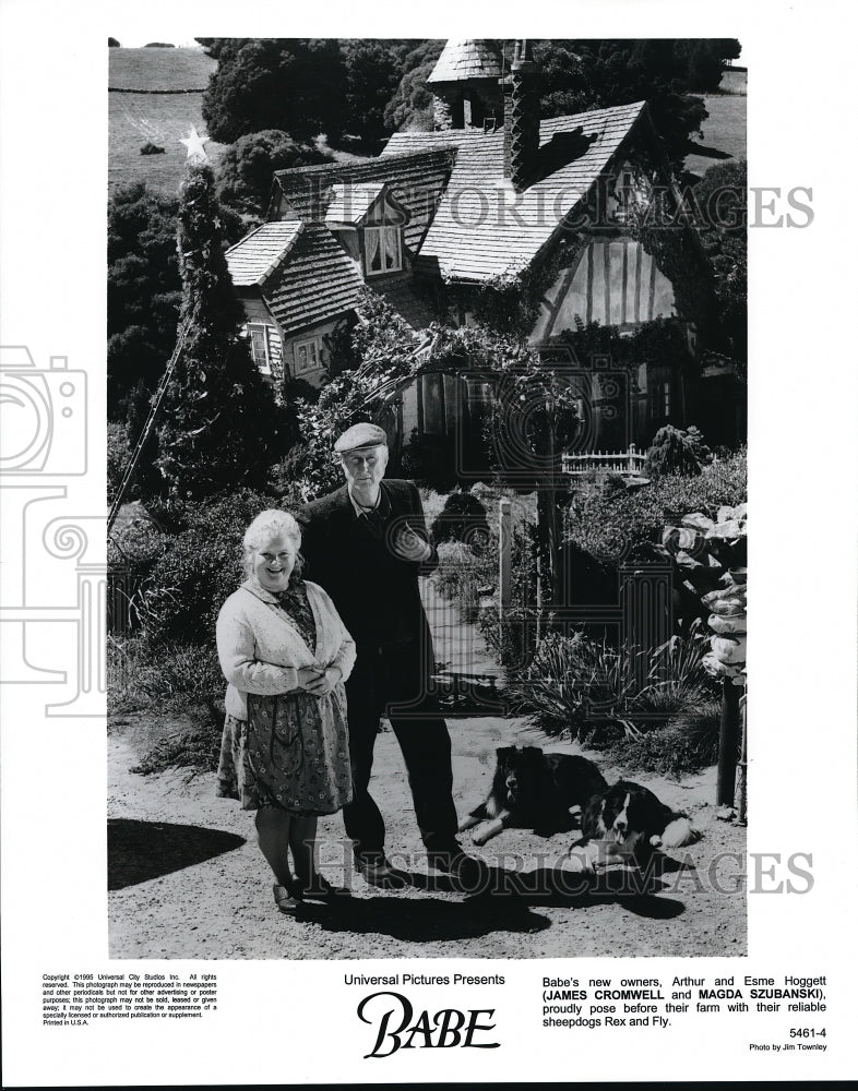 1995 Press Photo James Cromwell and Magda Szubanski in Babe - Historic Images