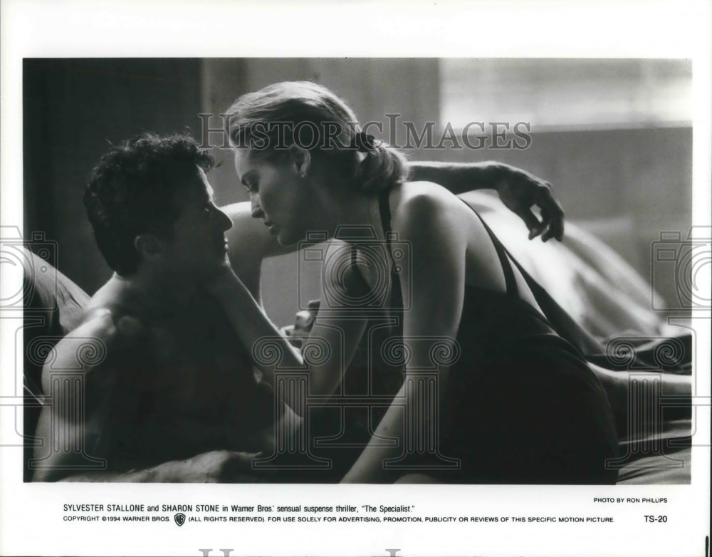1994 Press Photo Sylvester Stallone Actor Sharon Stone Actress The Specialist - Historic Images