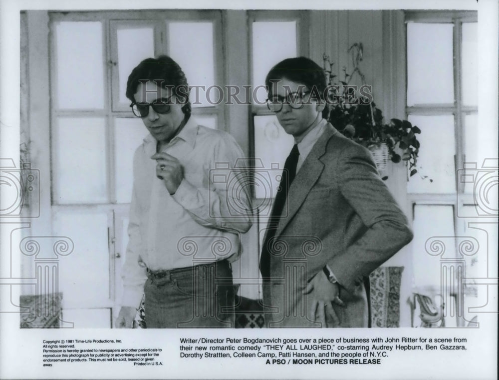 1981 Press Photo Peter Bogdanovich Writer Director John Ritter They All Laughed - Historic Images