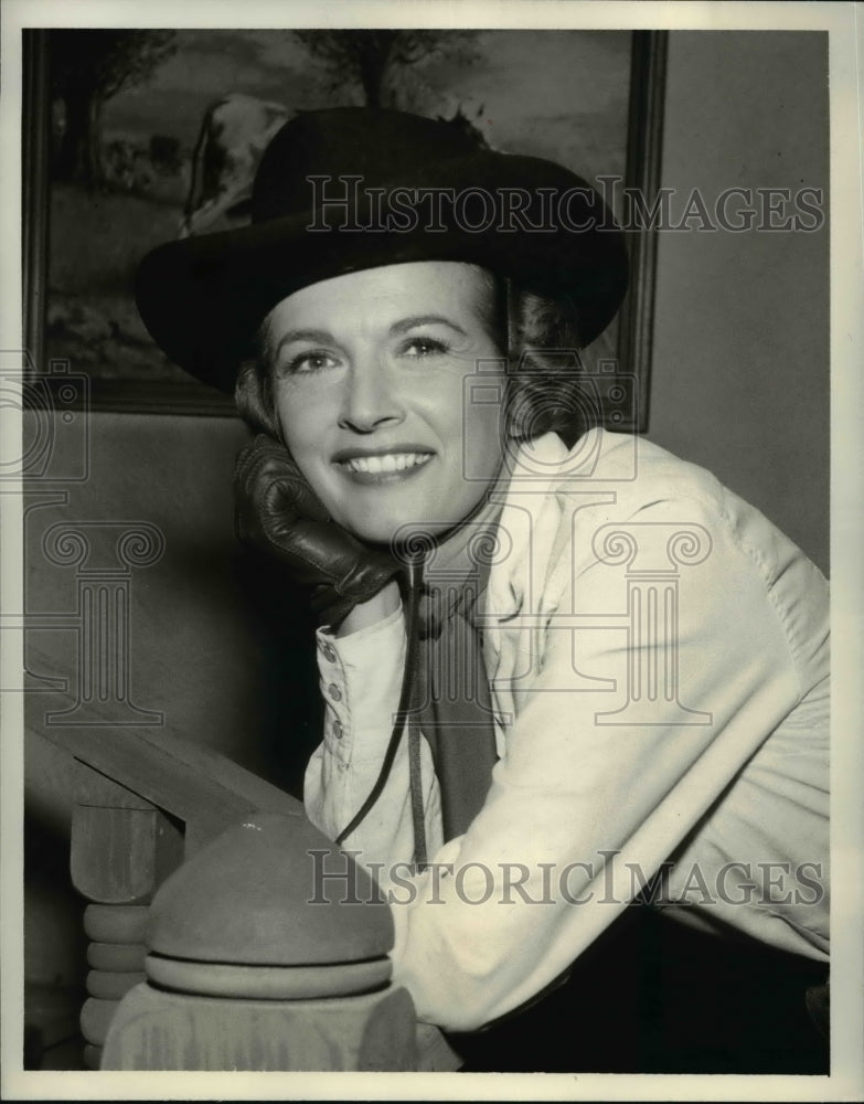 1960 Carole Mathews stars in Guestward Ho TV show-Historic Images