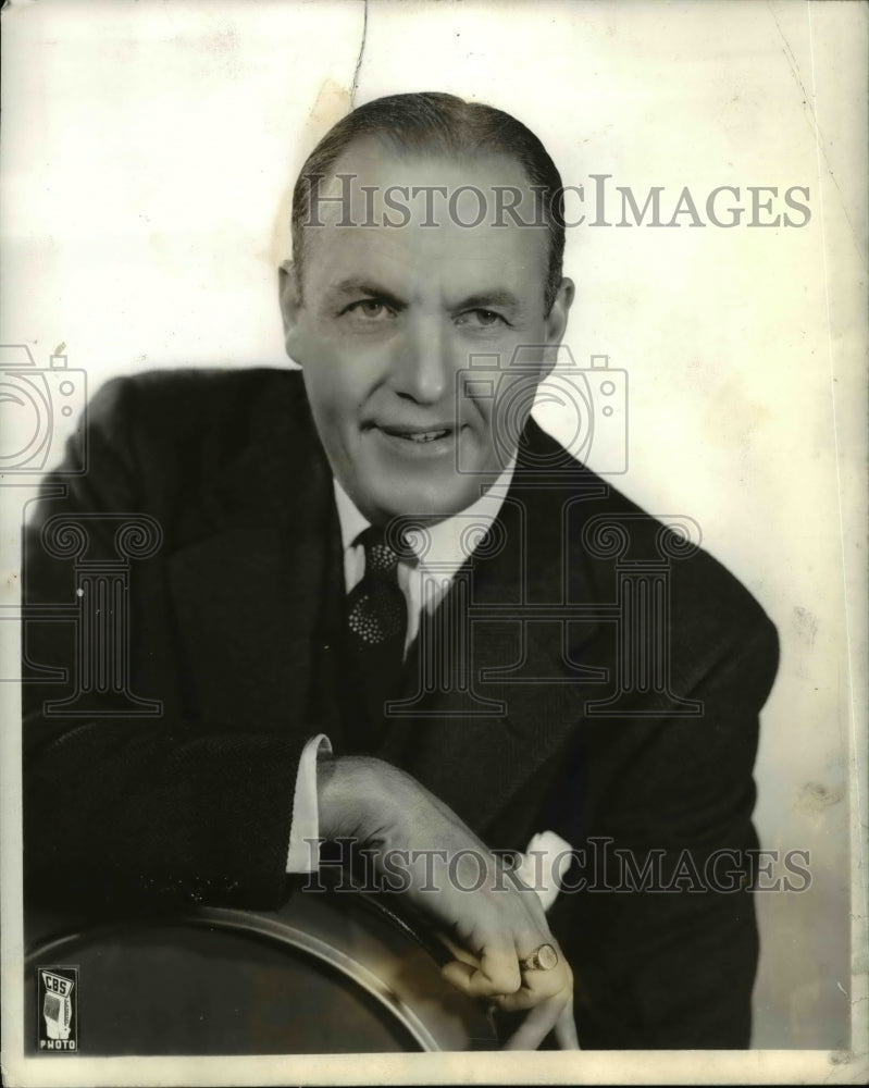 1940 Press Photo Jim McWilliams Ask It Basket Man-Historic Images