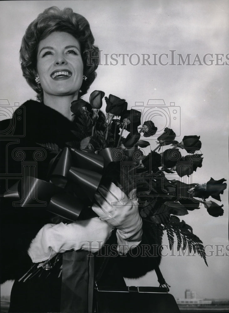 1958 Press Photo Julia Meade Playhouse 90 and Ed Sullivan Actress- Historic Images