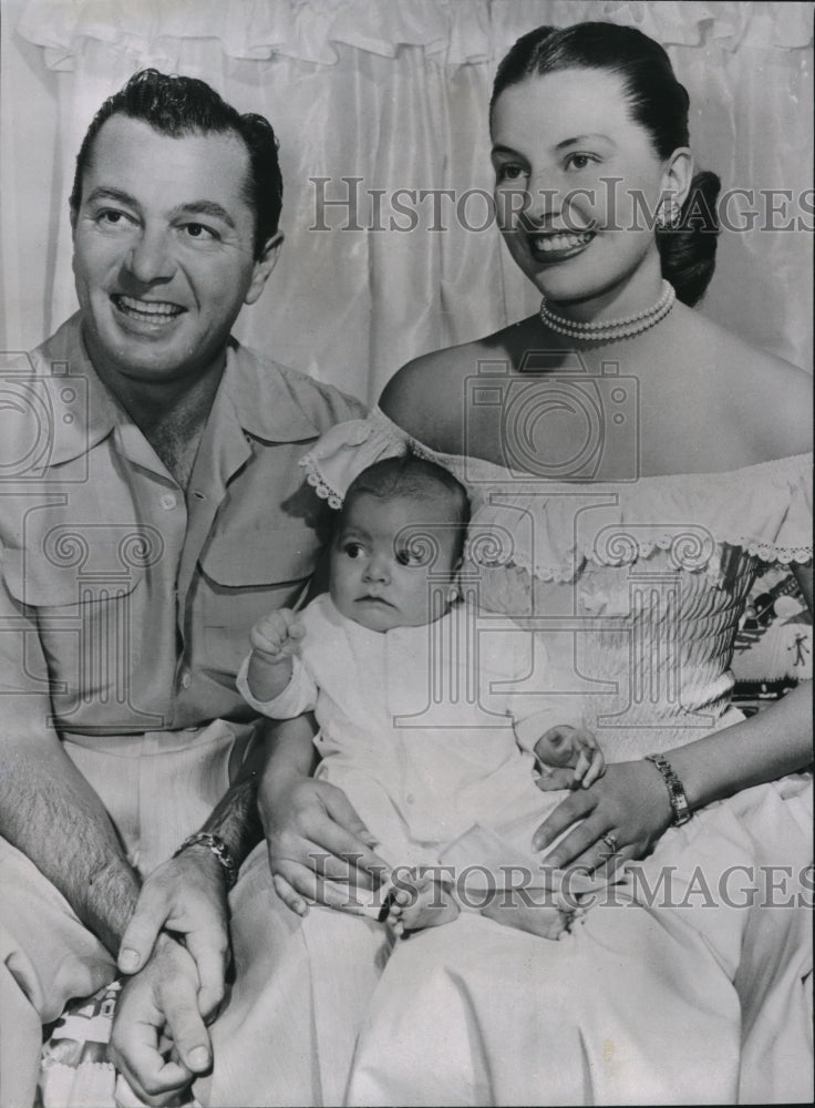 1950 Press Photo Tony Martin Singer posed with son Tony Jr and Cyd Charisse- Historic Images
