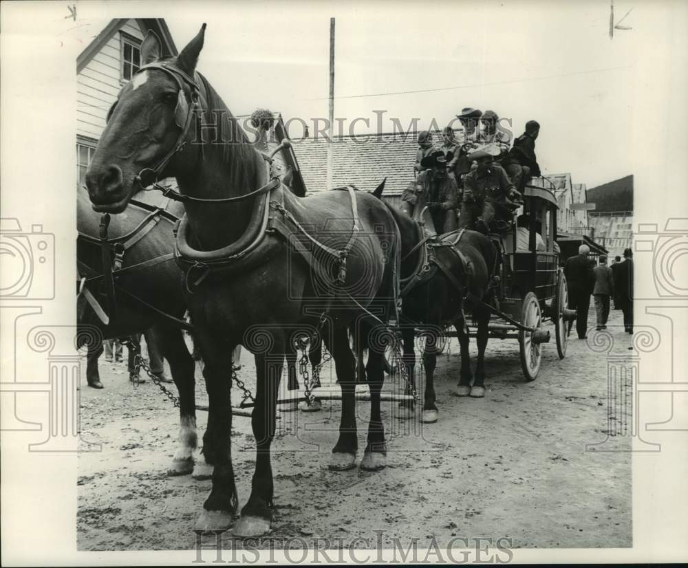 1962 Press Photo Horse-drawn car, Gold Rush Town, Barkerville, British Columbia - Historic Images