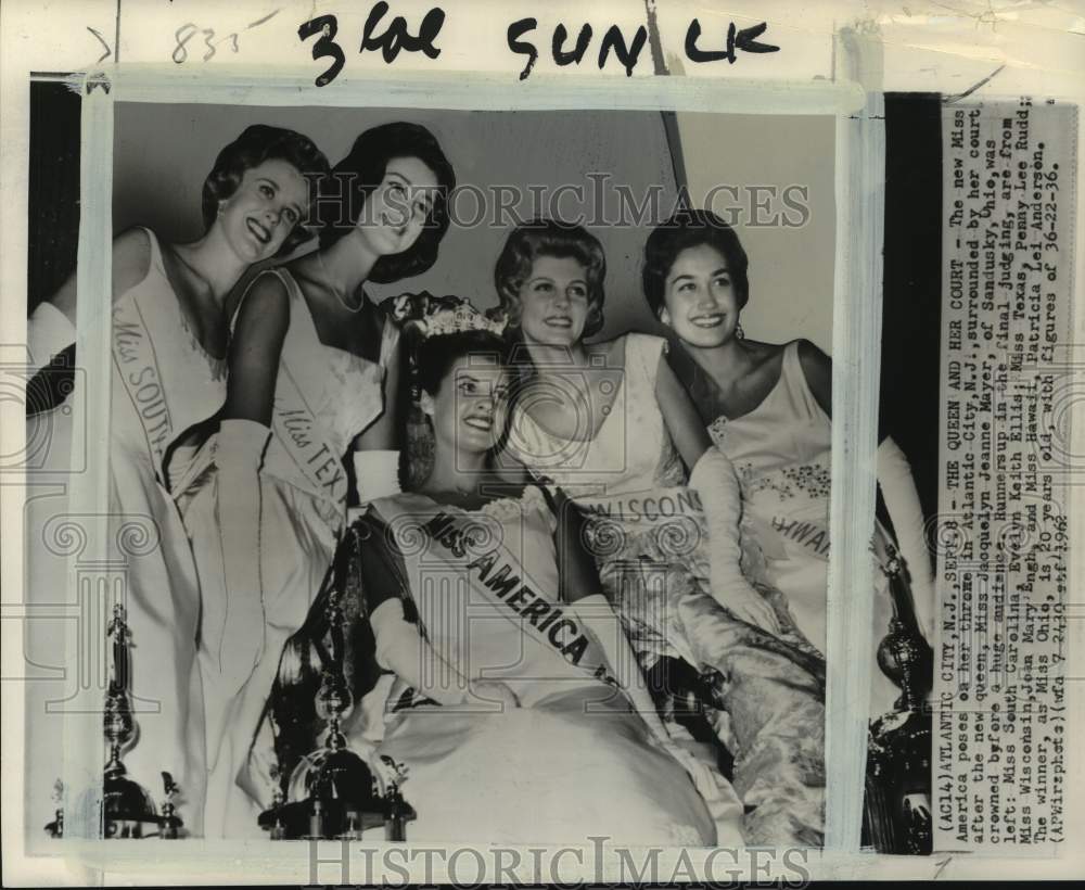 1962 Crowned Miss America Jacquelyn Jeanne Mayer with runners-up, NJ-Historic Images