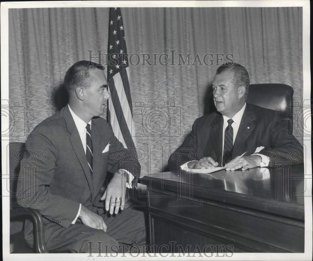 1958 Press Photo Robert F. Buck and Wendell B. Barnes in Washington, D.C. - Historic Images