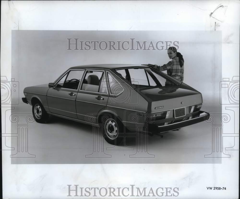 1974 Press Photo Volkswagen &quot;Dasher&quot; car model - pia06653- Historic Images