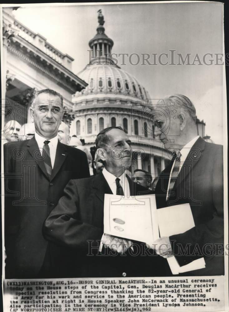 1962 Press Photo General Douglas MacArthur honored by Congress in Washington - Historic Images