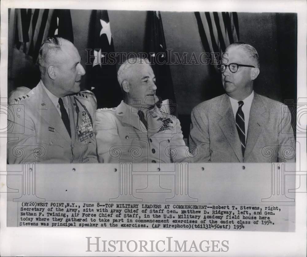 1954 Press Photo US Army&#39;s Robert Stevens, Matthew Ridgway &amp; Nathan Twining, NY - Historic Images