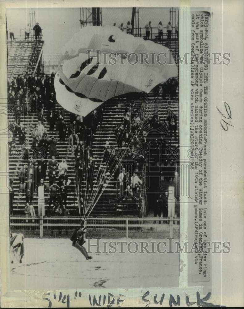 1968 Press Photo The landing of a parachutist, Winter Olympics, Grenoble, France - Historic Images