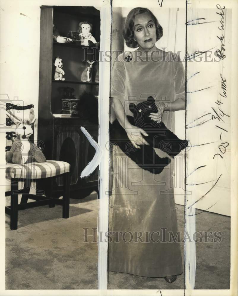 1963 Actress Gloria Swanson, "Who is Jennifer?"-Historic Images