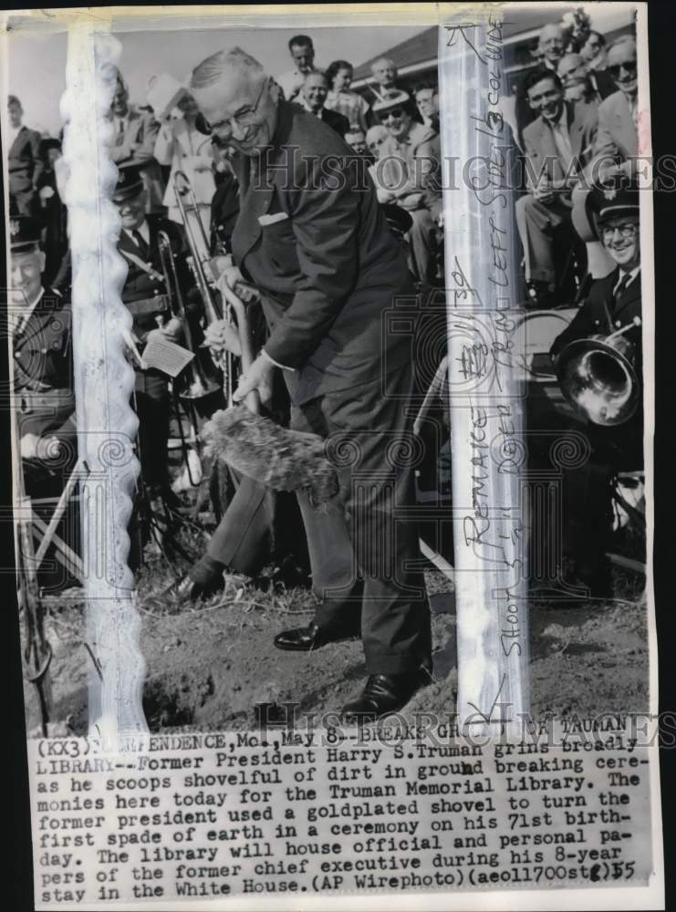 1955 Press Photo Ex-President Harry Truman during ground breaking ceremonies, MO - Historic Images