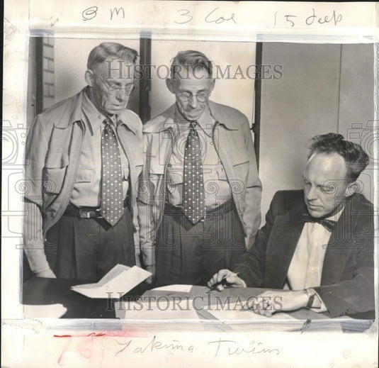 1953 Press Photo Twins Emmett F. & Ernest N. Pierce with King Torgesen in WA - Historic Images
