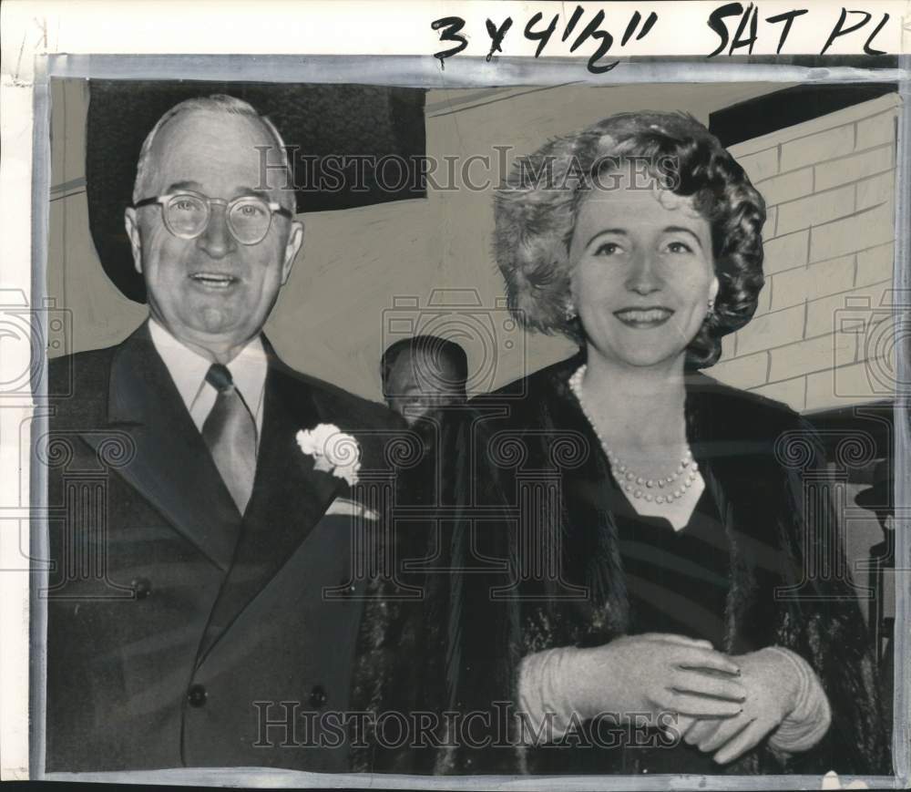 1953 Press Photo Ex-President Harry &amp; Margaret Truman at church in Independence- Historic Images