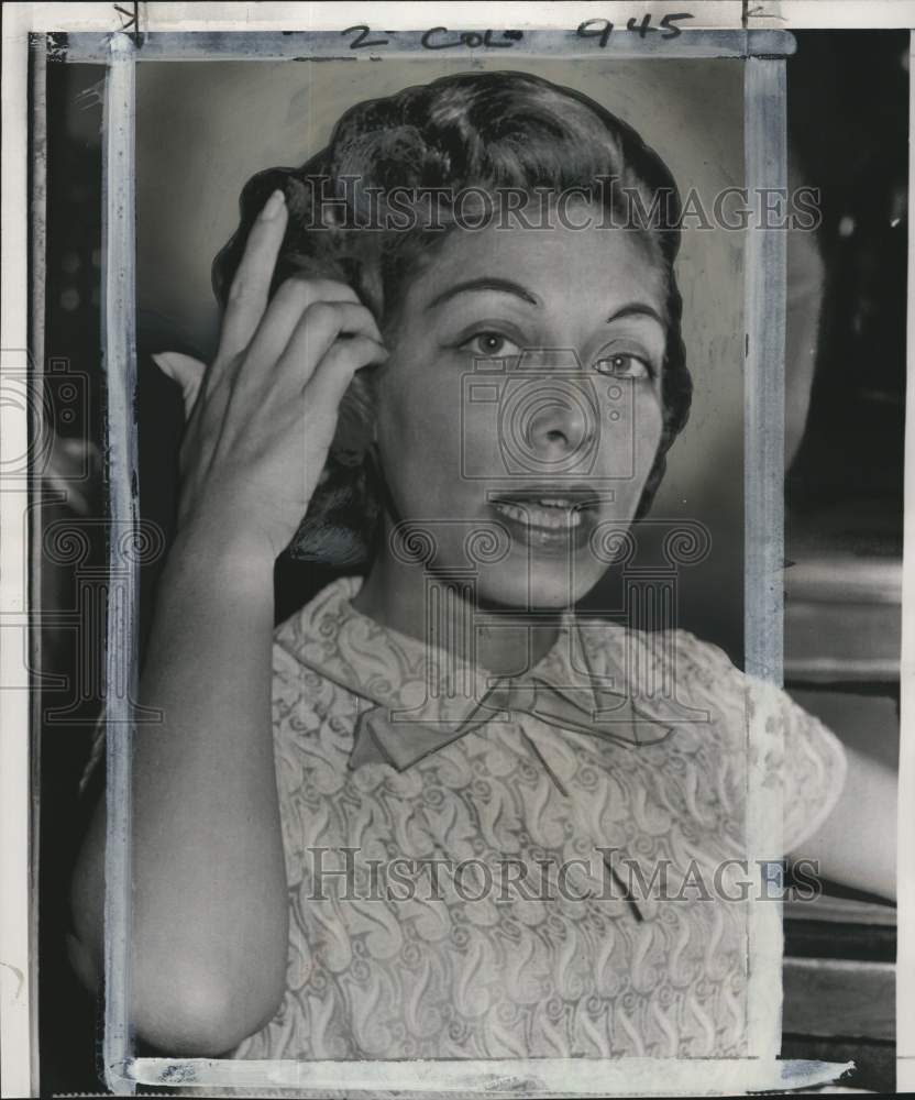 1957 Press Photo Marjorie Meade during Confidential Magazine trial in California - Historic Images