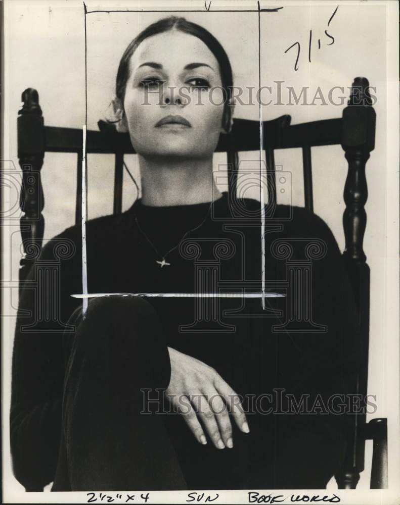 1973 Press Photo Actress-singer Gila Alagor at Hebrew theater in Israel- Historic Images