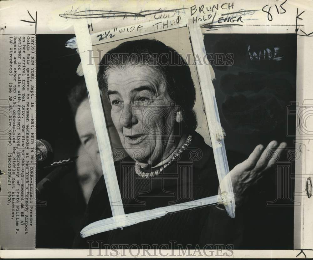 1970 Press Photo Israeli Premier Golda Meir at Kennedy Airport in New York - Historic Images