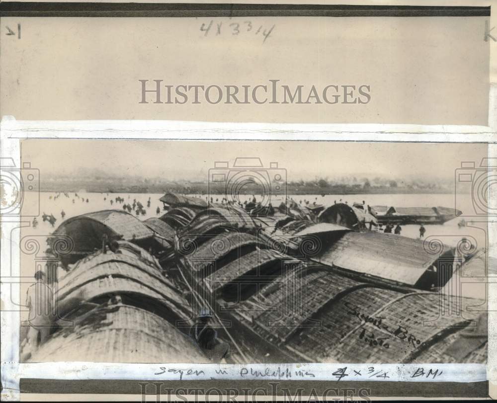 Press Photo First Washington Infantry troops make landing in Philippines - Historic Images