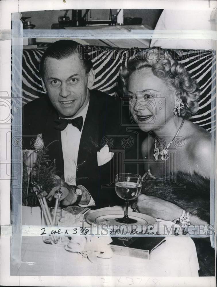 1940 Press Photo Ice skater Sonja Henie & Winthrop Gardiner at a NY night club- Historic Images