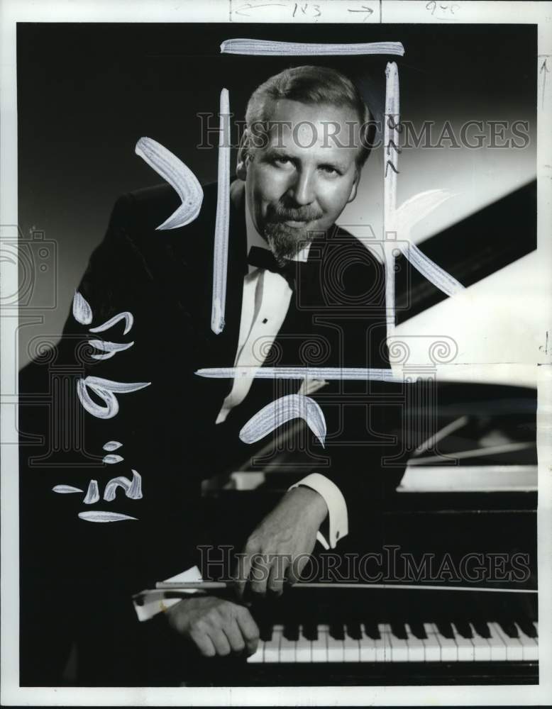 1966 Press Photo Musician Skitch Henderson by a piano - pio21420 - Historic Images