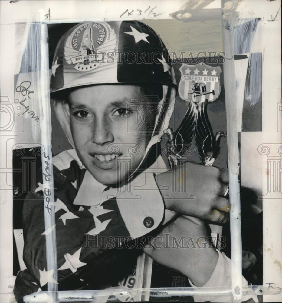 1952 Press Photo Joe Lunn wins scholarship at a Soap Box Derby - pio22379 - Historic Images
