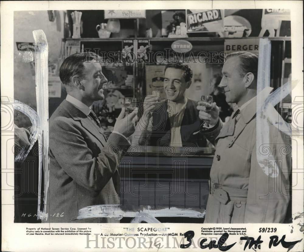 1959 Press Photo Actor Alec Guinness & co-star in "The Scapegoat" - pio28708 - Historic Images