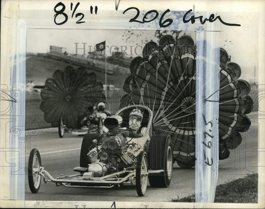 1963 Press Photo Drivers riding race cars during KJR Drag Racing Festival- Historic Images