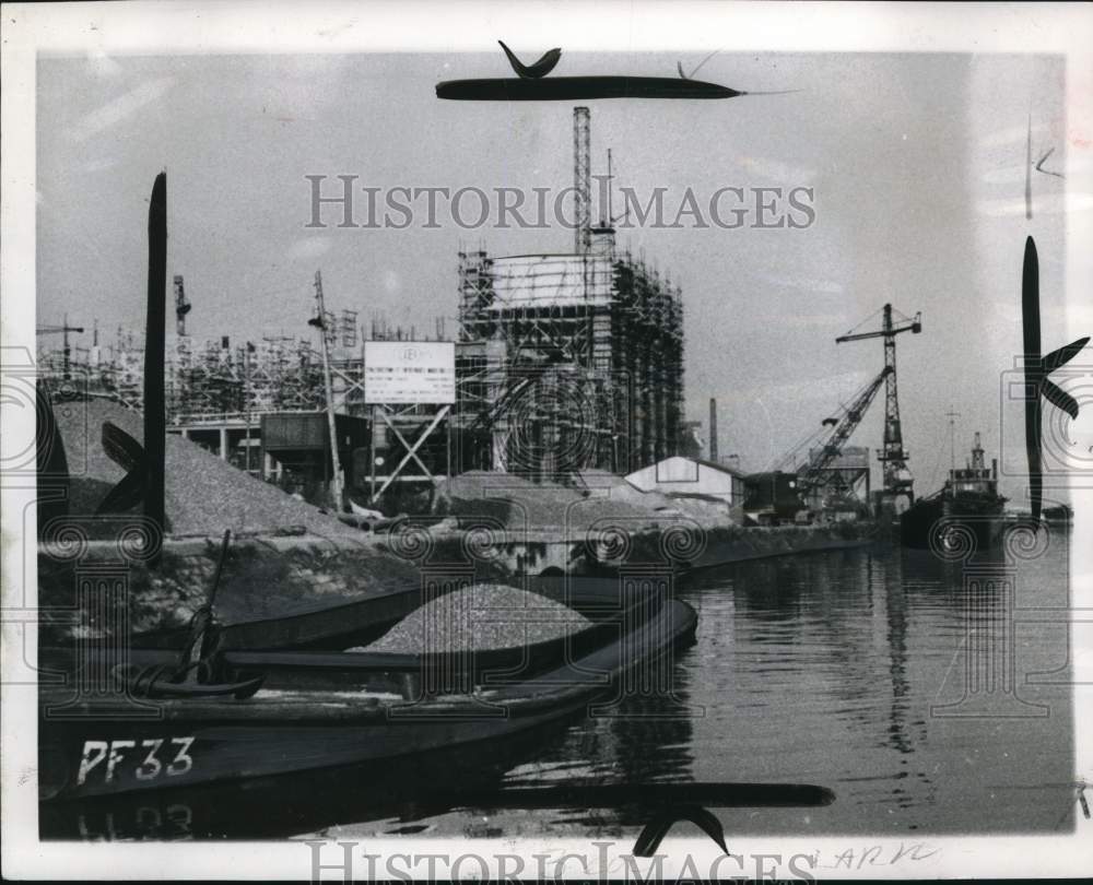 1950 Press Photo Power plant by the Meuse River in Belgium - pio29965- Historic Images