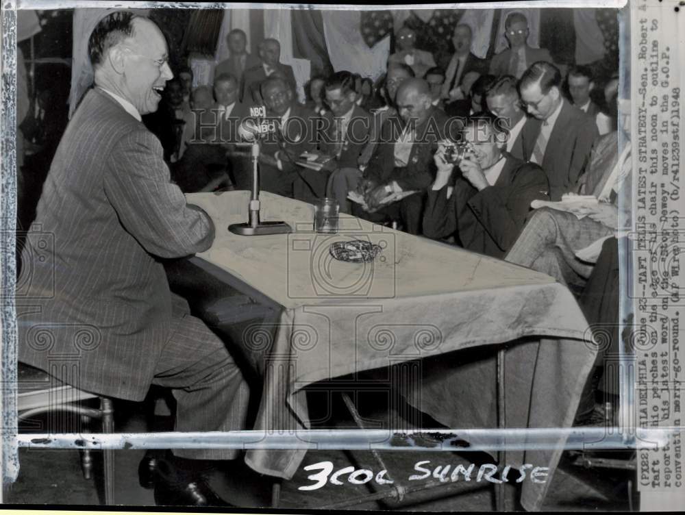 1948 Press Photo Senator Robert Taft at the &quot;Stop Dewey&quot; news conference in PA - Historic Images