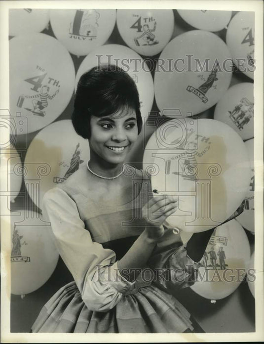 1961 Singer Leslie Uggams on 