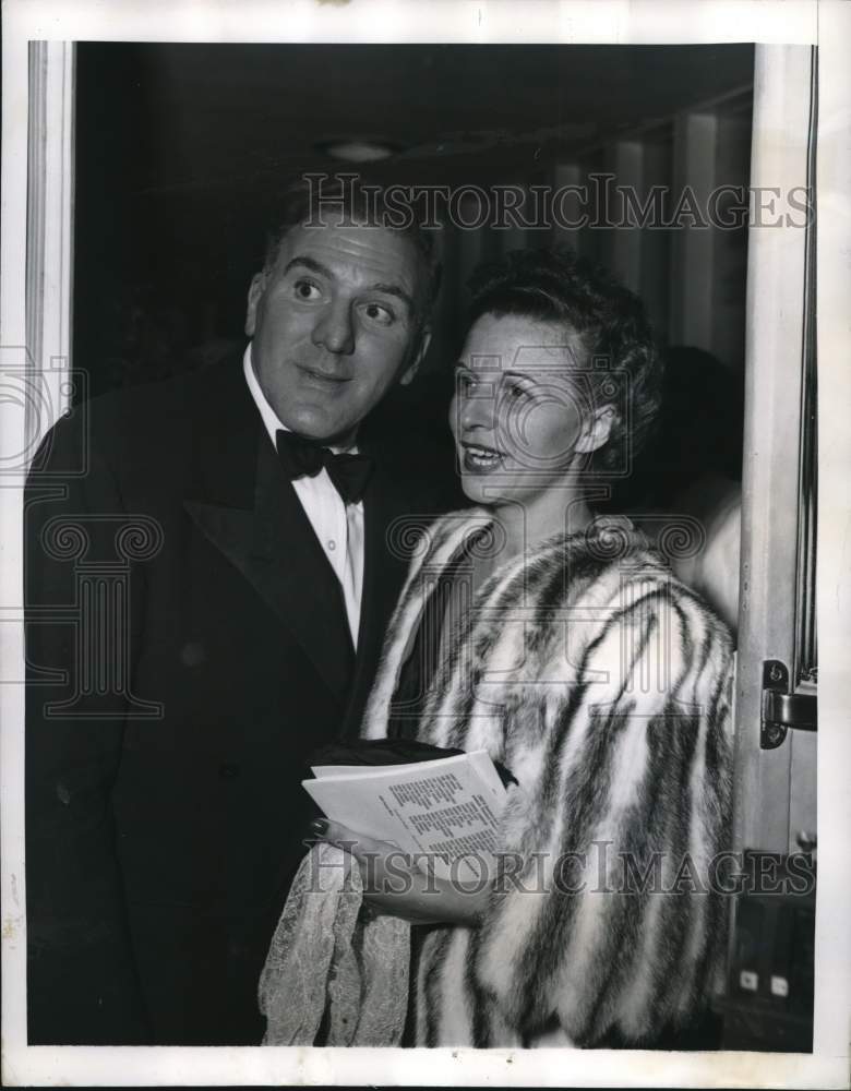 1949 Press Photo William Bendix and wife, Tess, in Hollywood. - pip18260- Historic Images